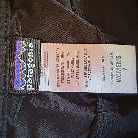 Patagonia black convertible pants, size 2 - Picture 6 of 10